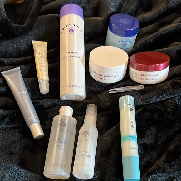 Nu Skin bundle.  All products have been used. Some only once or twice. - Picture 1 of 7